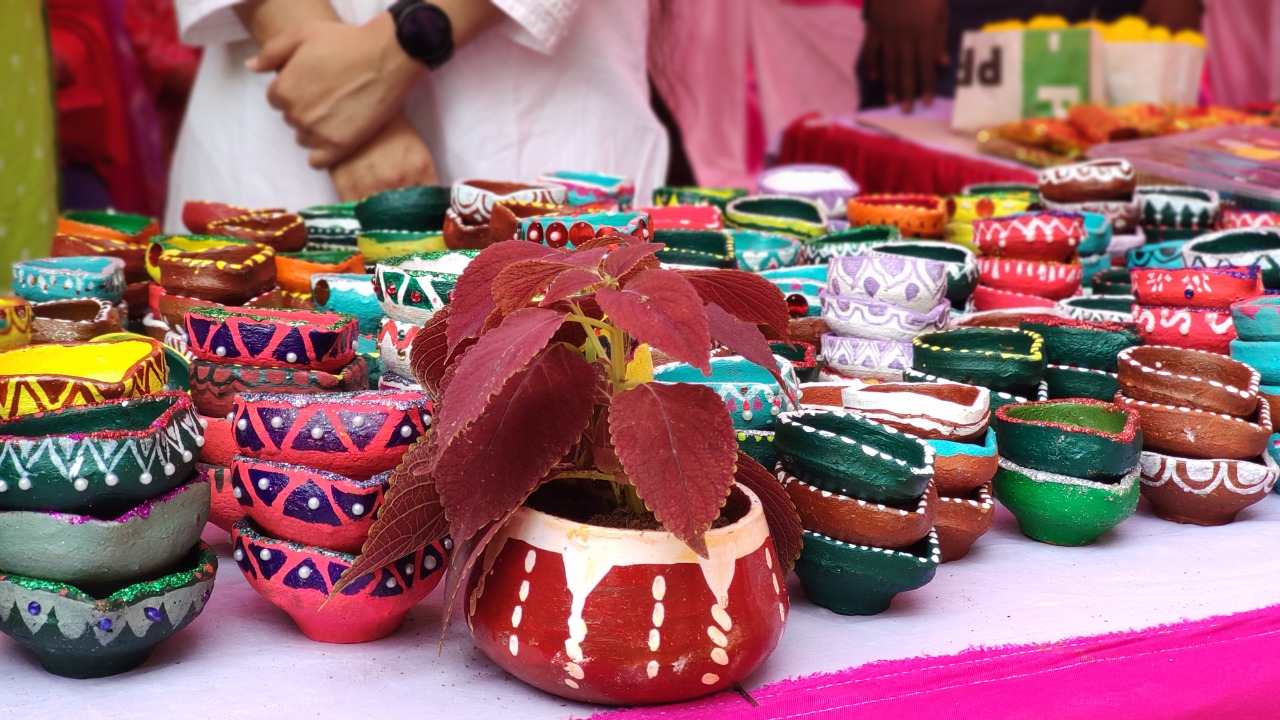 कला, जागृति एवं आत्मनिर्भरता