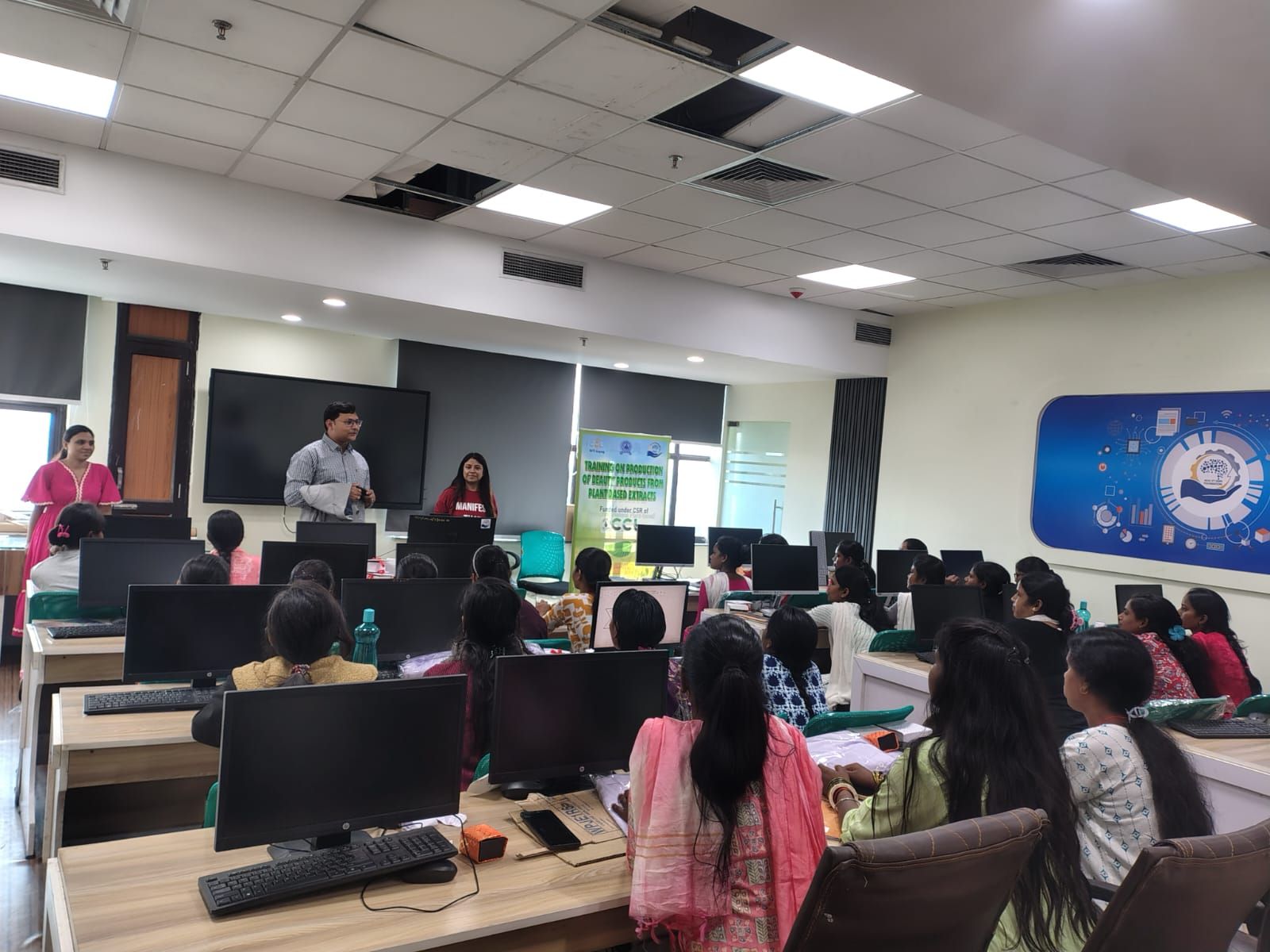 marketing strategy, team building, and other important strategies on selling one's product